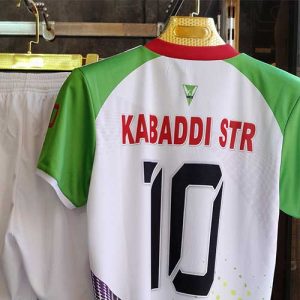 کیت-ورزشی-سفید-سبز-3